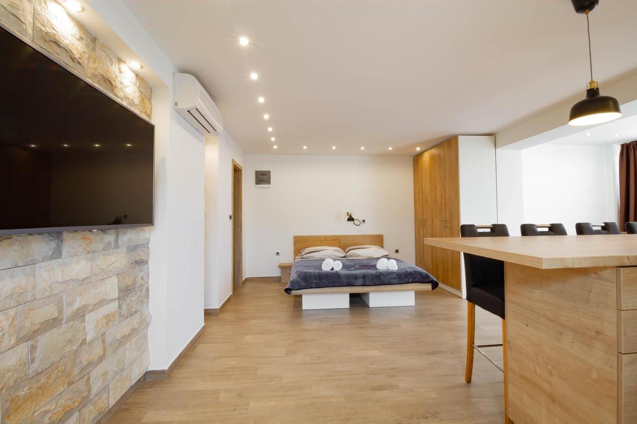 Apartments Marinici Rijeka - With Private Parking Экстерьер фото