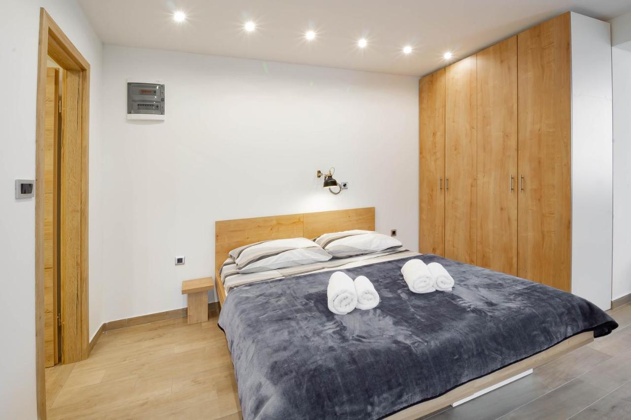 Apartments Marinici Rijeka - With Private Parking Экстерьер фото